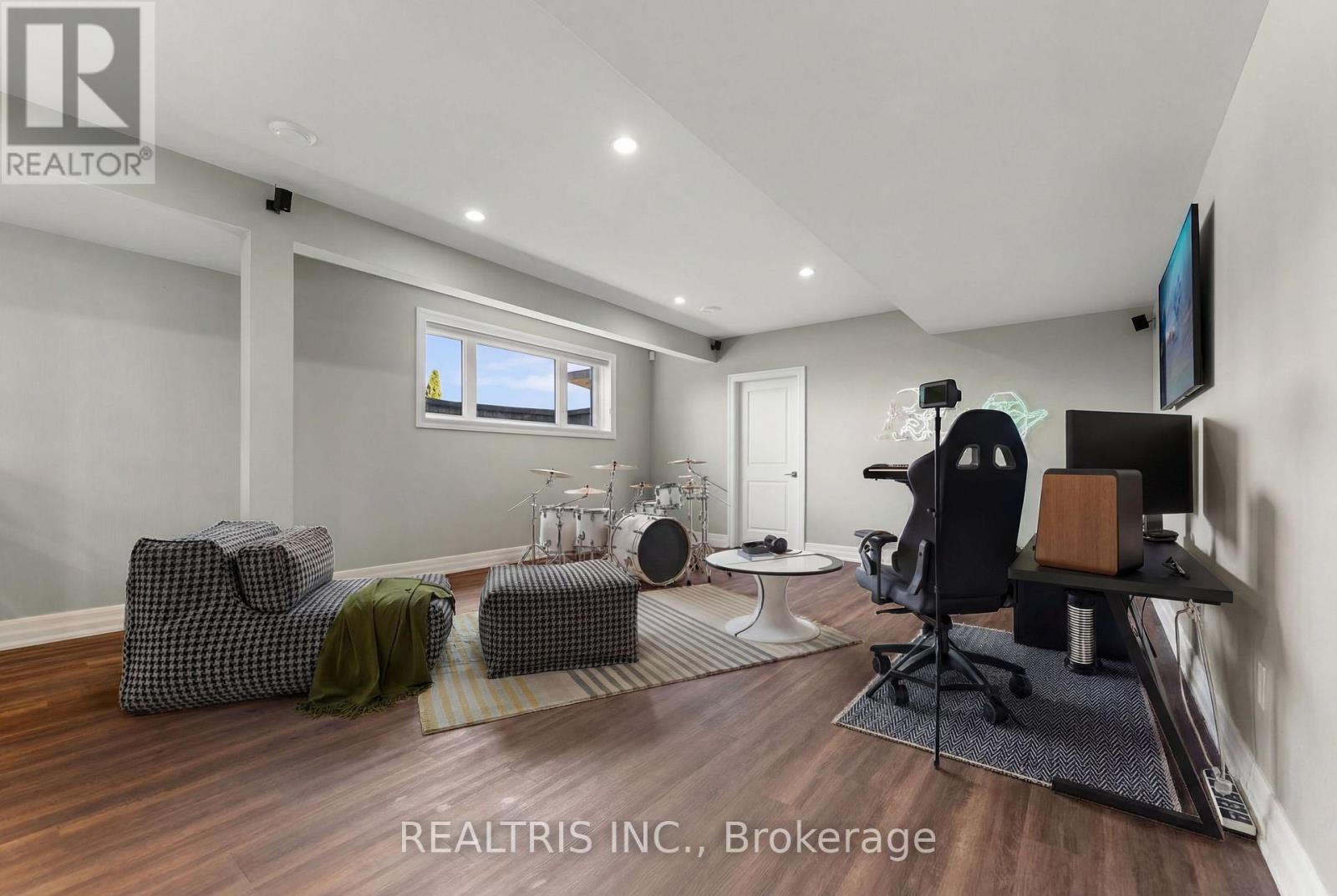 5813 Red Castle Ridge, Ottawa, Ontario  K4M 0A4 - Photo 30 - X12998464