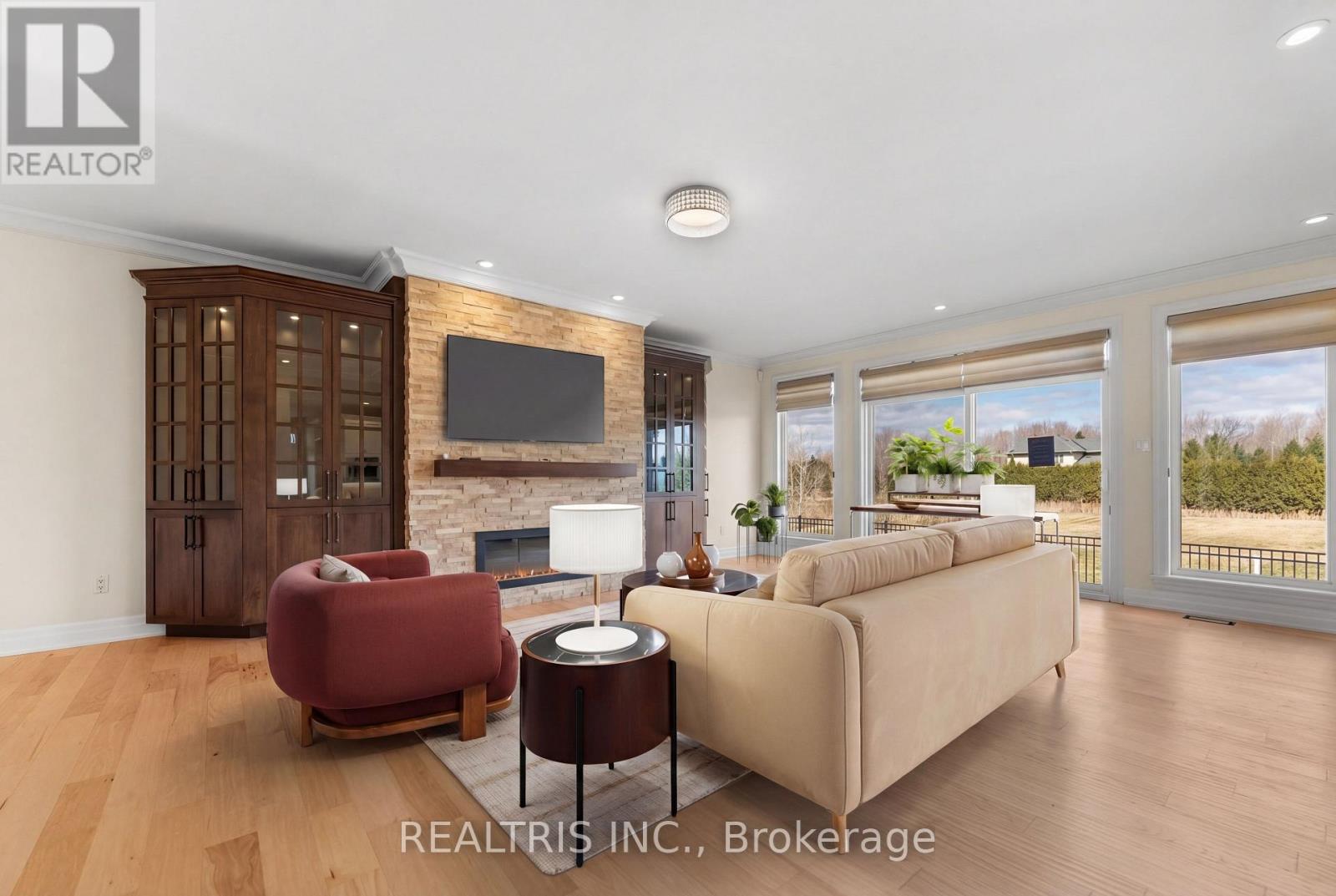 5813 Red Castle Ridge, Ottawa, Ontario  K4M 0A4 - Photo 4 - X12998464