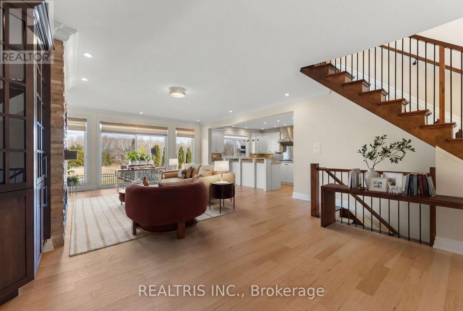 5813 Red Castle Ridge, Ottawa, Ontario  K4M 0A4 - Photo 5 - X12998464