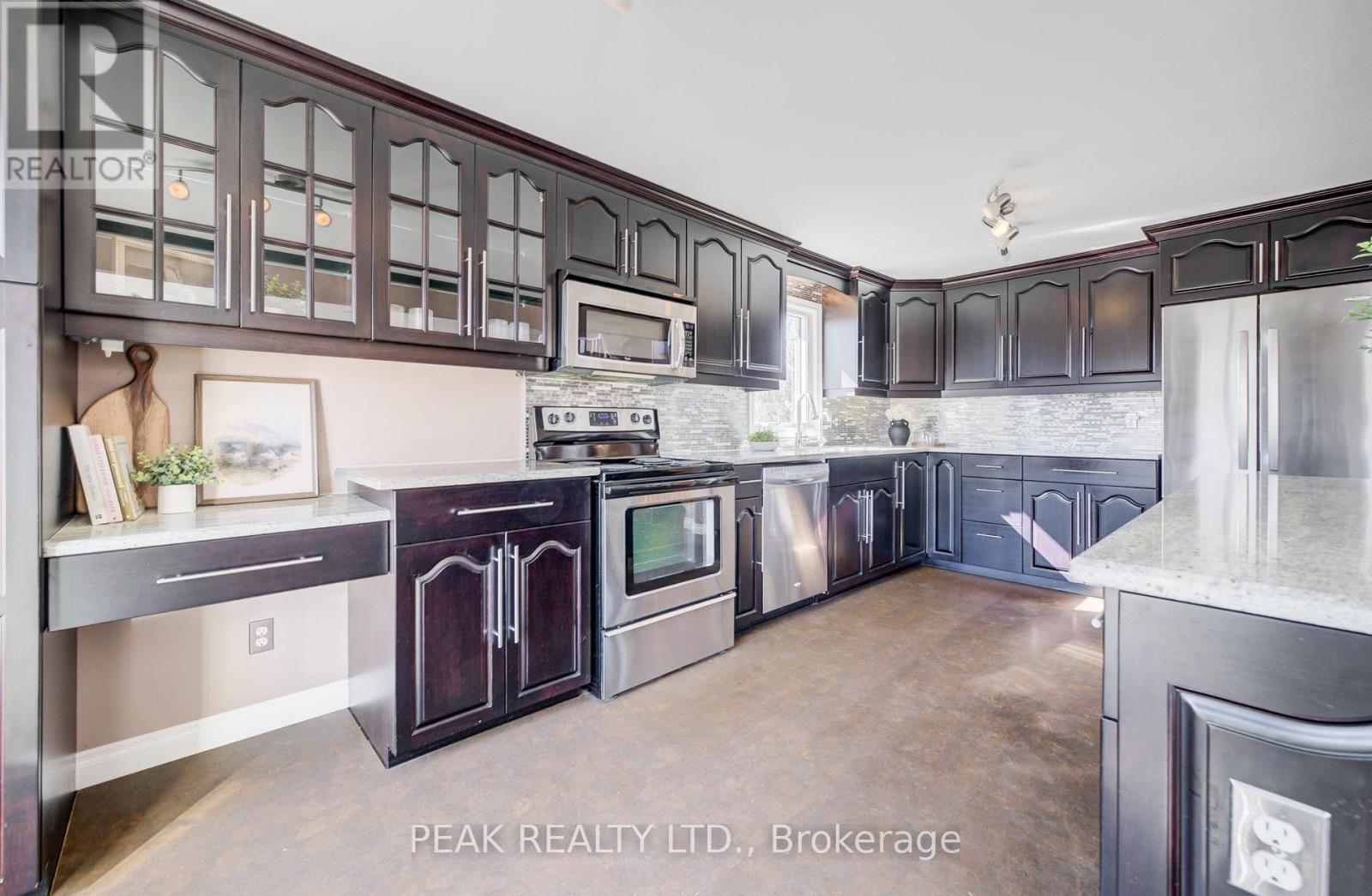 24 Farmington Place, Kitchener, Ontario  N2P 1Y3 - Photo 17 - X12998496