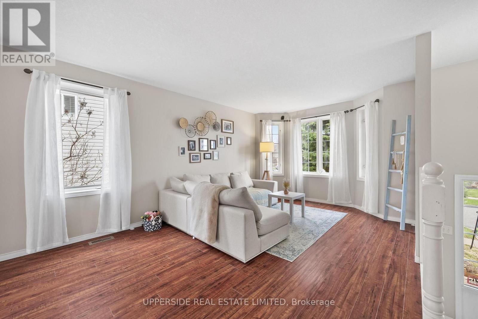 69 Abbeywood Crescent, Guelph, Ontario  N1K 1V3 - Photo 4 - X12998516