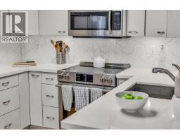 302 3461 CURLE AVENUE, Burnaby, British Columbia