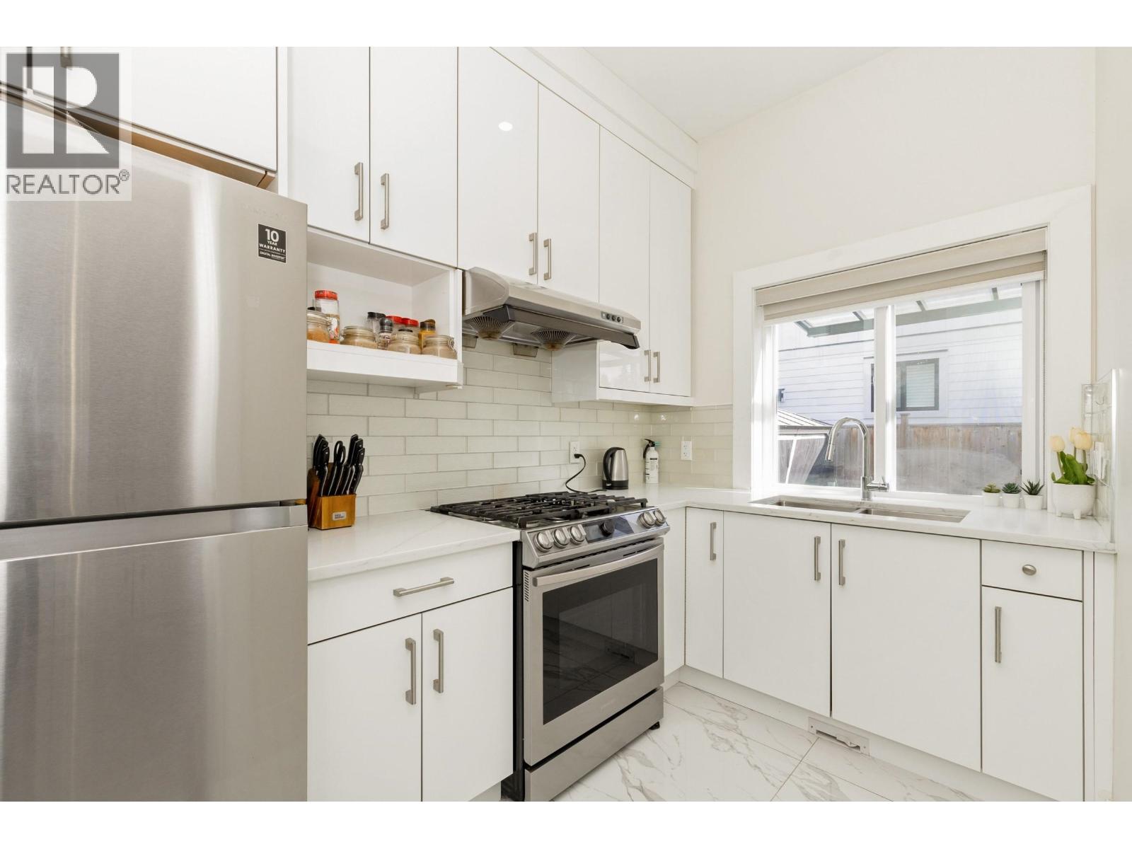 13686 232a Street, Maple Ridge, British Columbia  V4R 0H1 - Photo 11 - R3109627