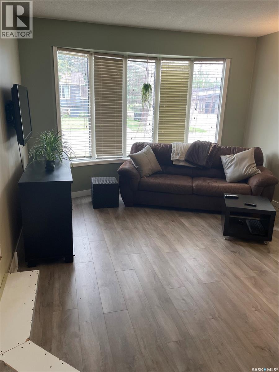 506 9th Street E, Wynyard, Saskatchewan  S0A 4T0 - Photo 5 - SK023953