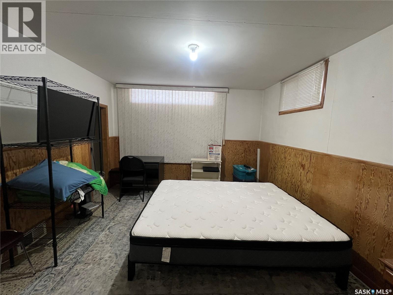 596 1st Avenue Ne, Swift Current, Saskatchewan  S9H 2B7 - Photo 23 - SK027680