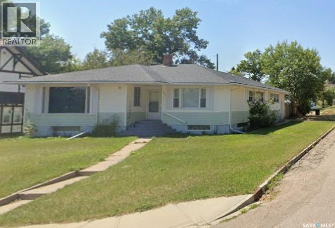 596 1st AVENUE NE, Swift Current, Saskatchewan