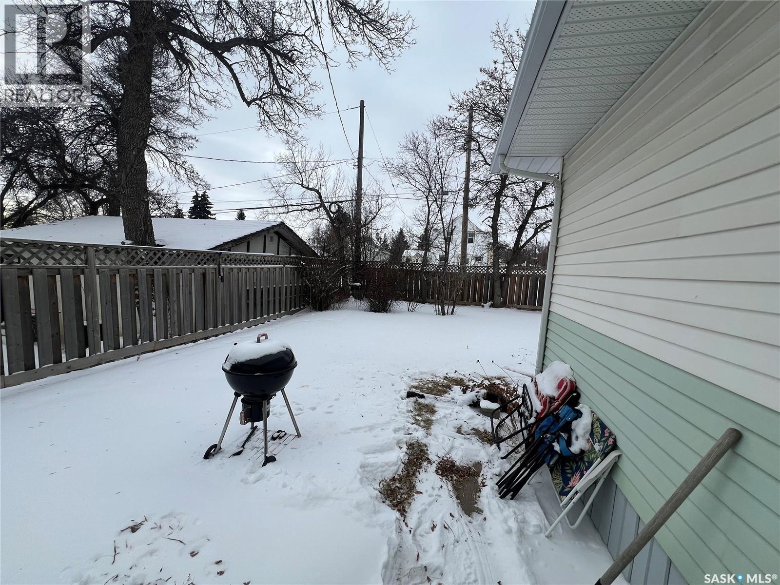 596 1st Avenue Ne, Swift Current, Saskatchewan  S9H 2B7 - Photo 24 - SK027680