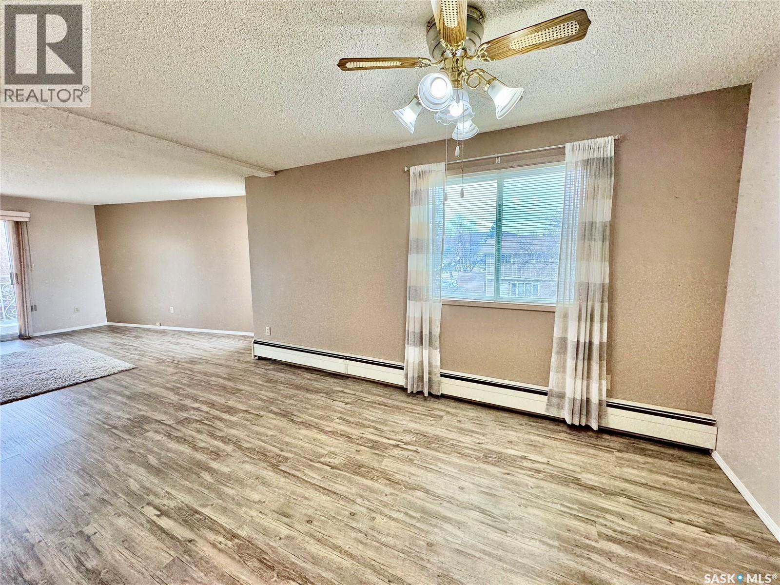 205 66 19th Street W, Prince Albert, Saskatchewan  S6V 7T6 - Photo 5 - SK031294