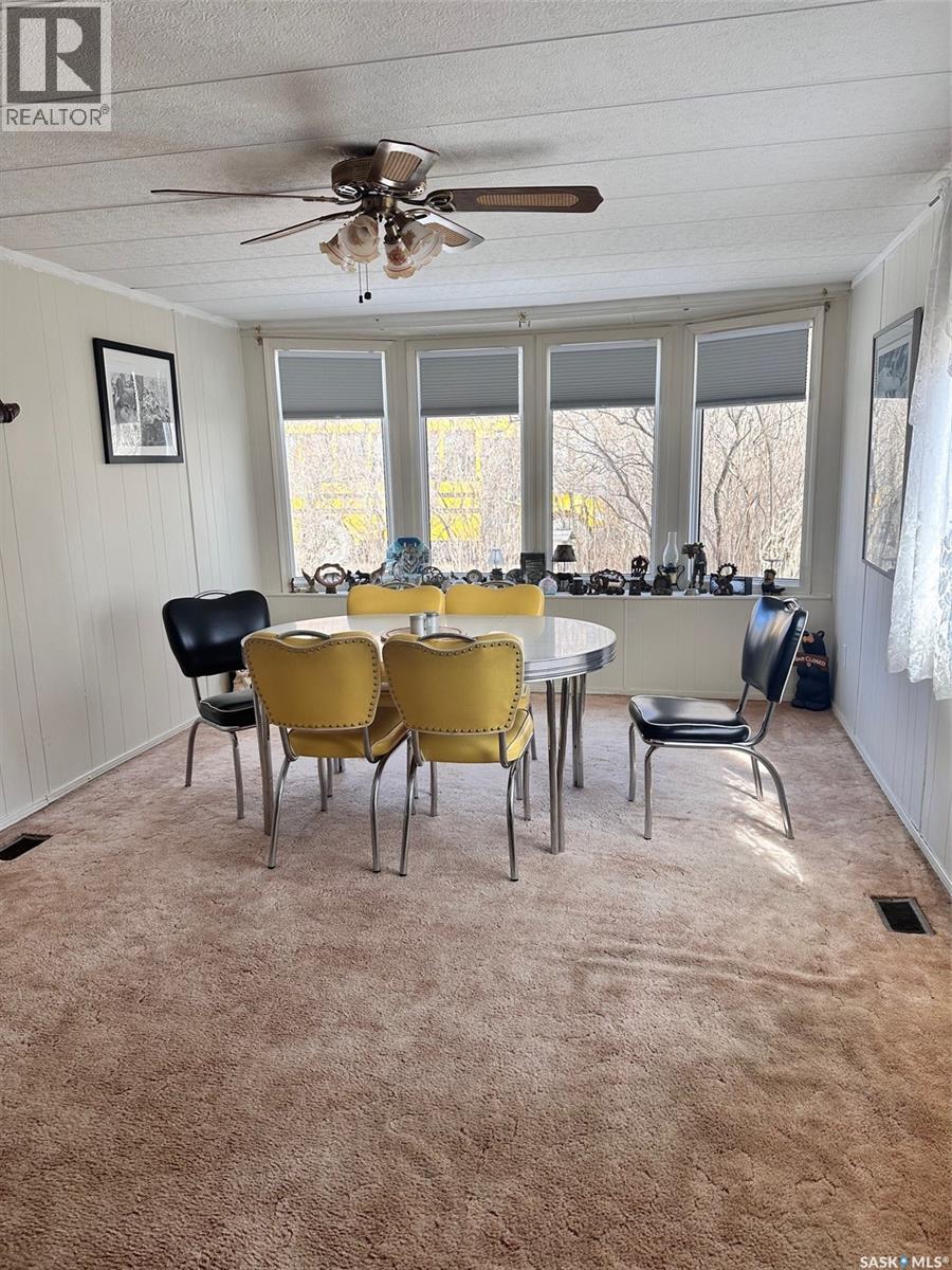 64 1st Avenue E, Leoville, Saskatchewan  S0J 1N0 - Photo 4 - SK031767