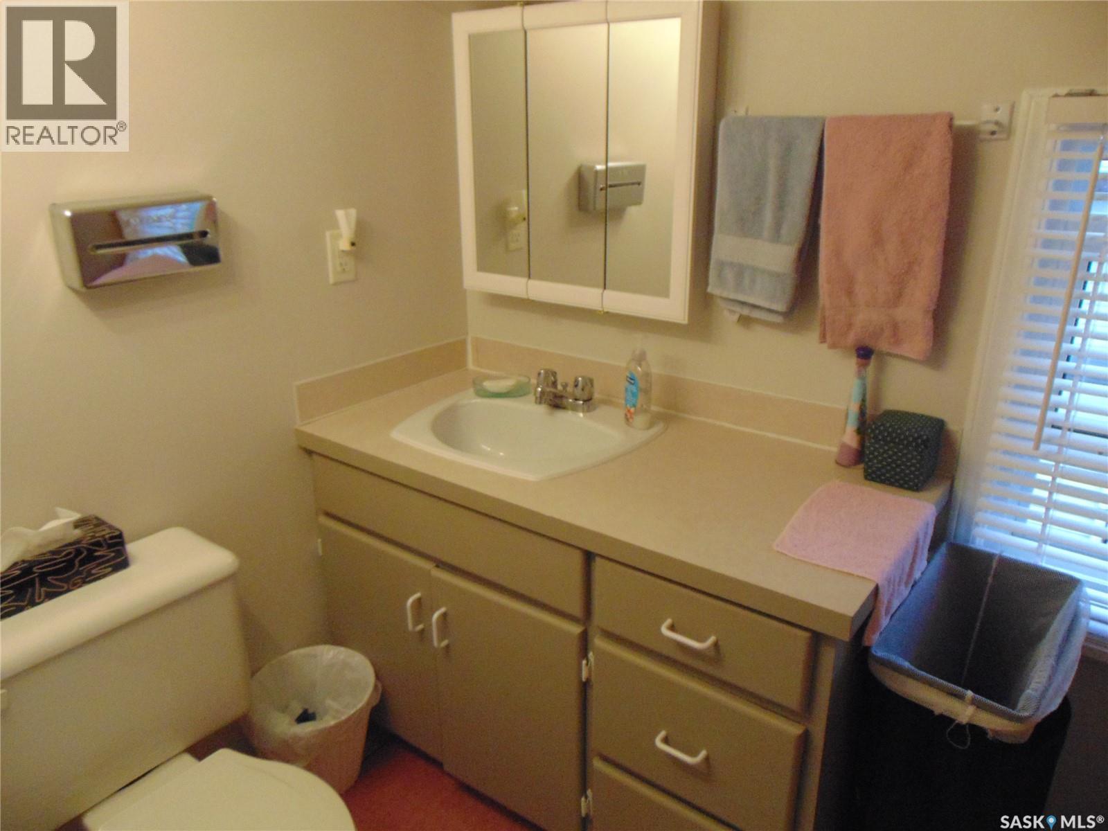 1558 Eagle Street, Prince Albert National Park, Saskatchewan  S0J 0N0 - Photo 18 - SK032713