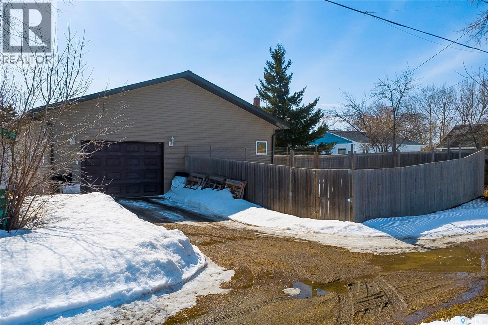 106 Colborne Avenue, Viscount, Saskatchewan  S0K 4M0 - Photo 44 - SK032731