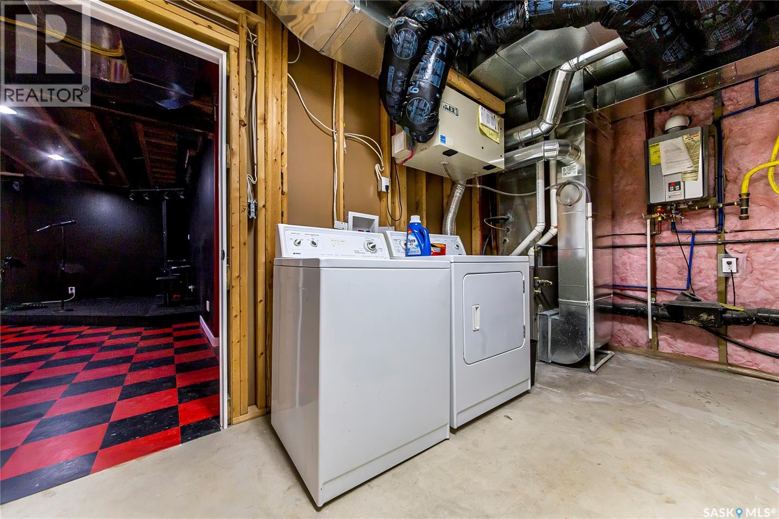 106 Colborne Avenue, Viscount, Saskatchewan  S0K 4M0 - Photo 36 - SK032731