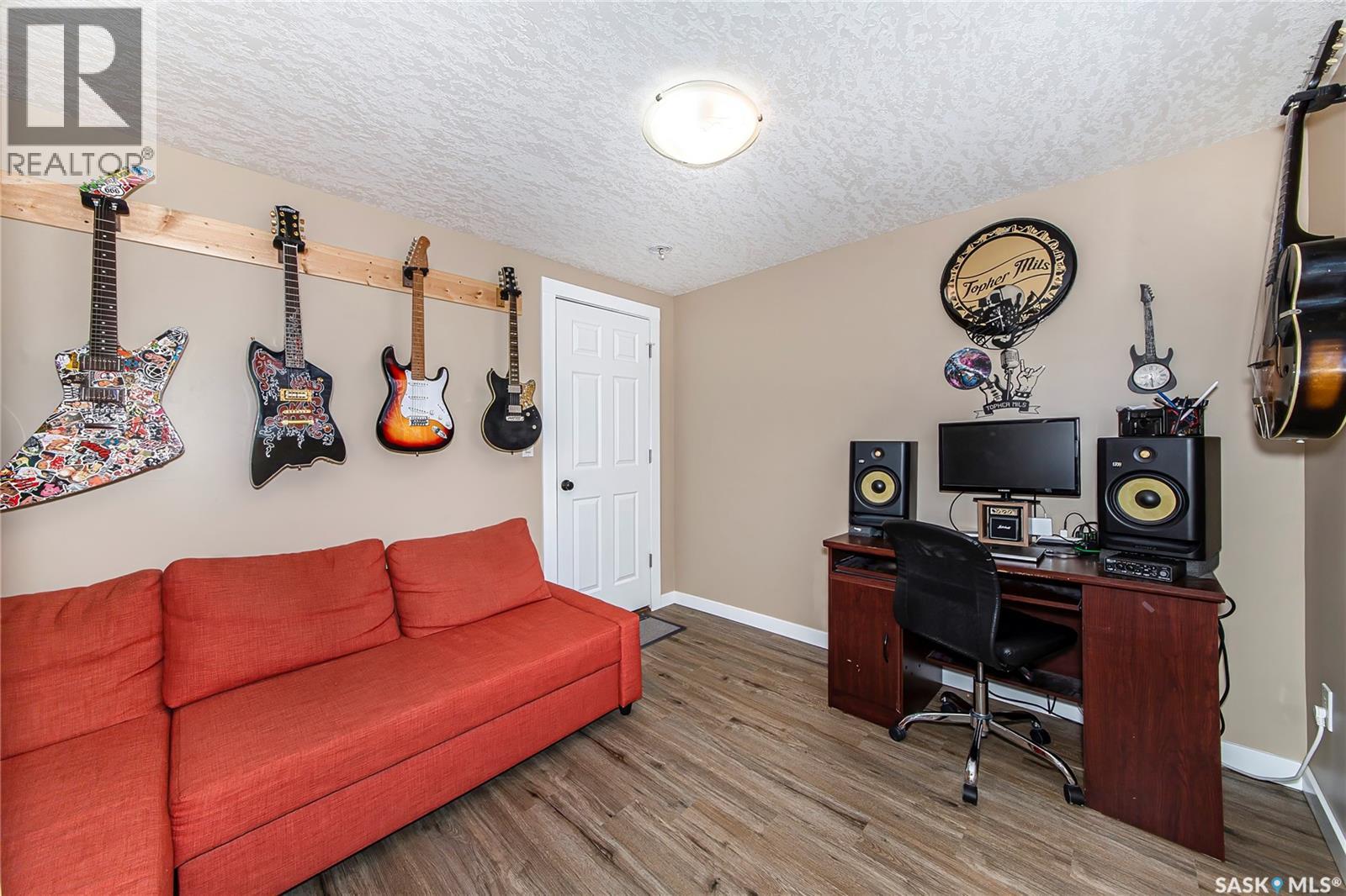 106 Colborne Avenue, Viscount, Saskatchewan  S0K 4M0 - Photo 22 - SK032731