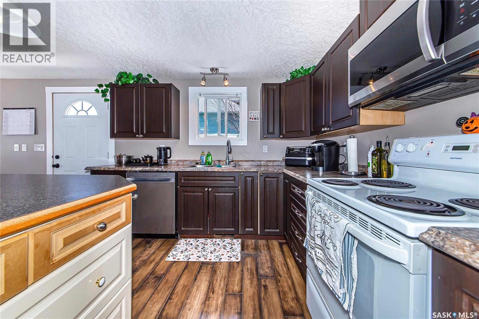 106 Colborne Avenue, Viscount, Saskatchewan  S0K 4M0 - Photo 13 - SK032731