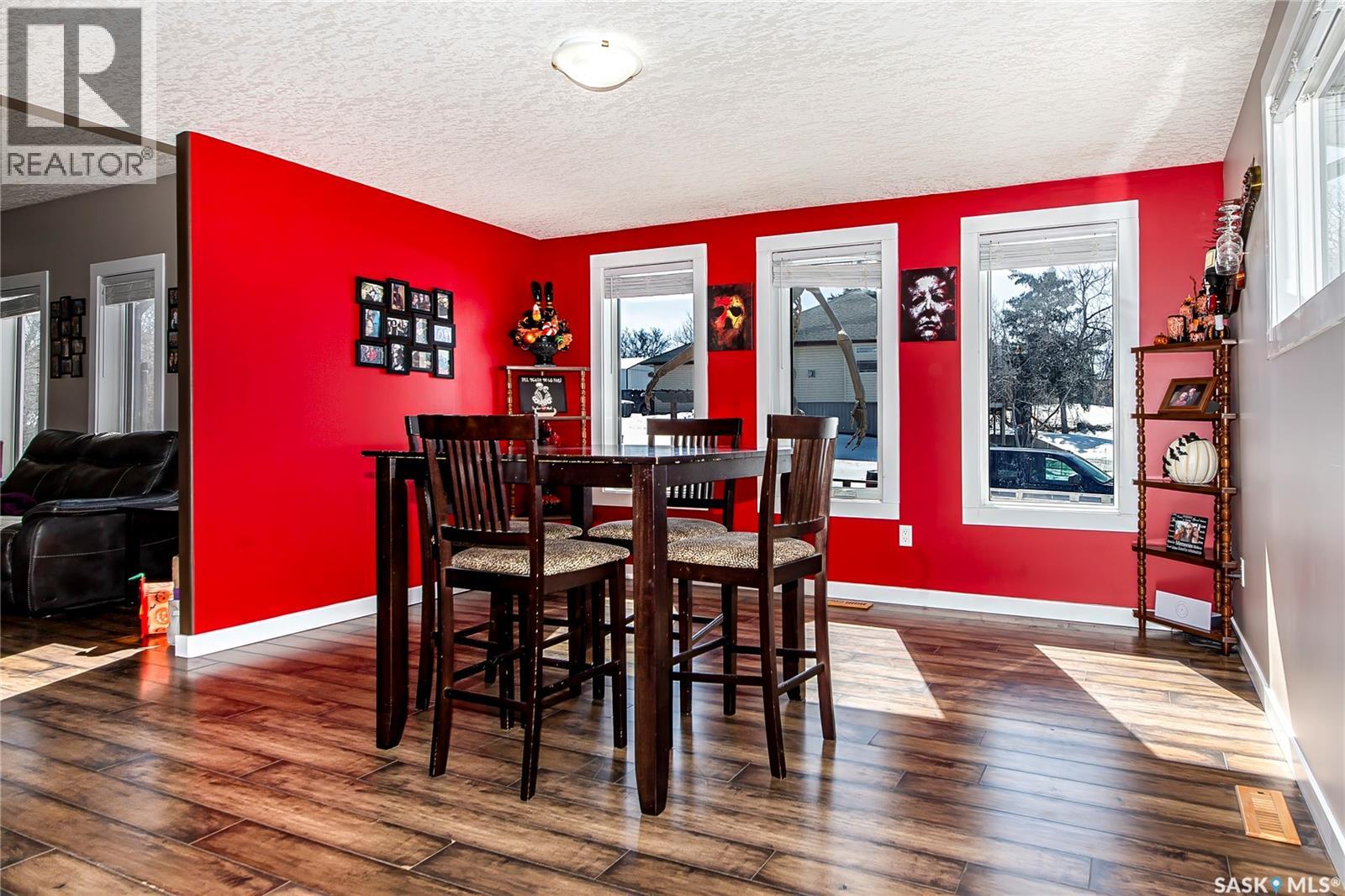 106 Colborne Avenue, Viscount, Saskatchewan  S0K 4M0 - Photo 8 - SK032731