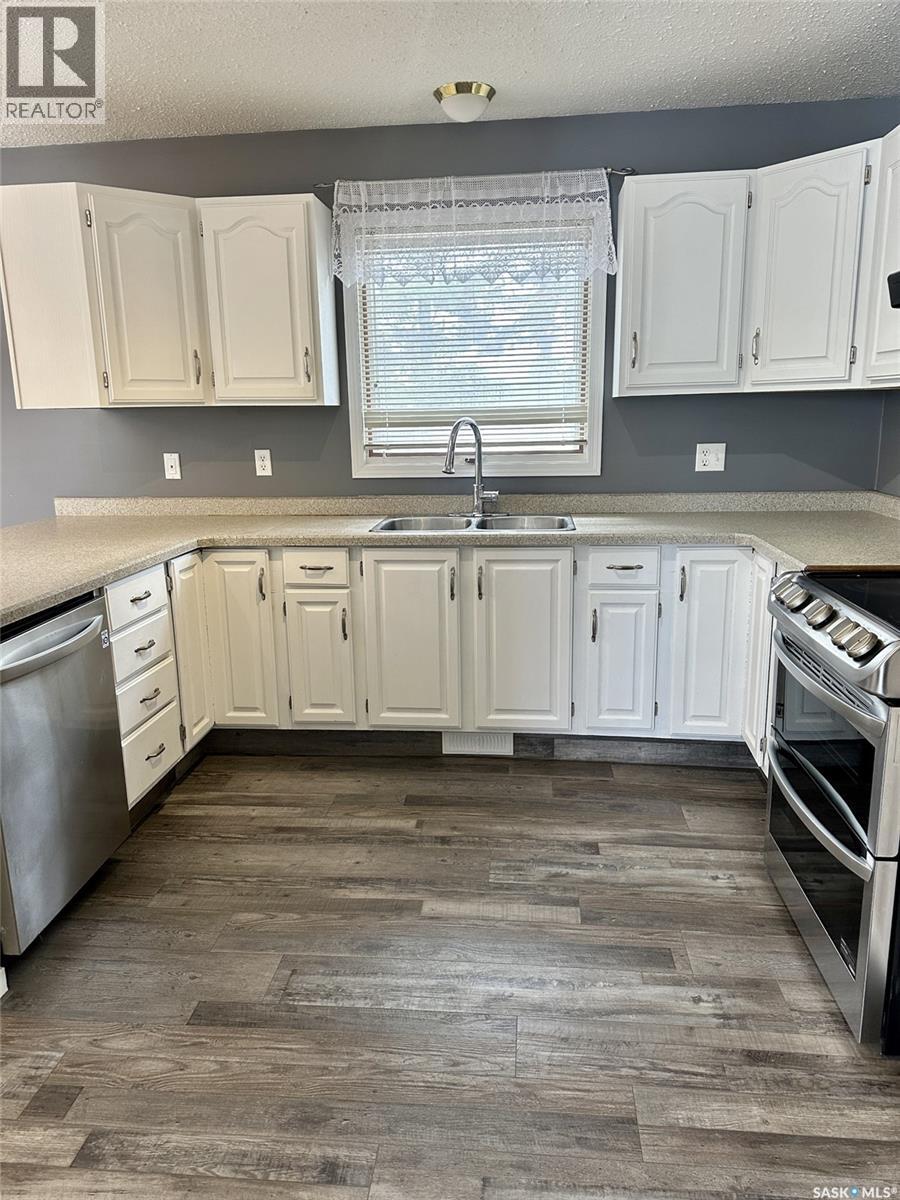 3317 Eagle Crescent, Prince Albert, Saskatchewan  S6V 7R1 - Photo 3 - SK032782