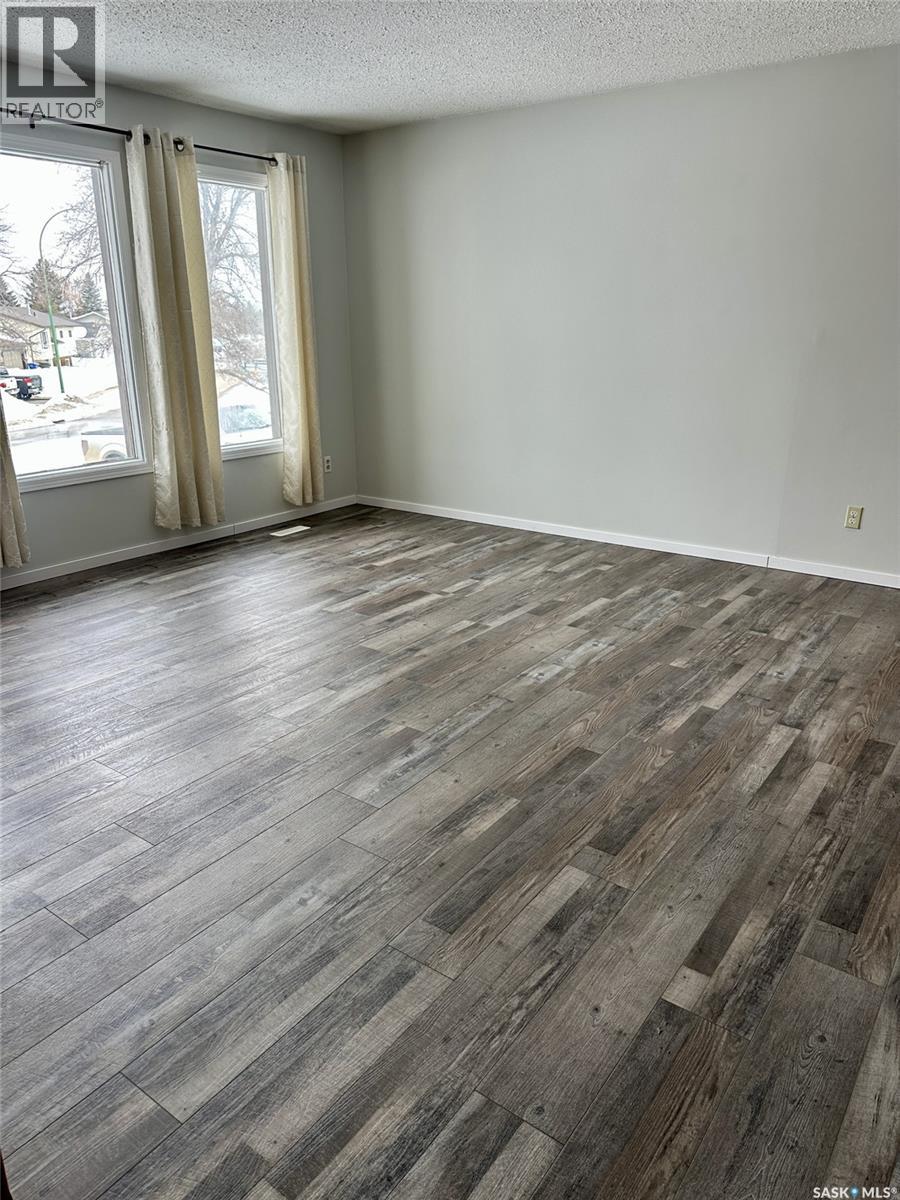 3317 Eagle Crescent, Prince Albert, Saskatchewan  S6V 7R1 - Photo 9 - SK032782