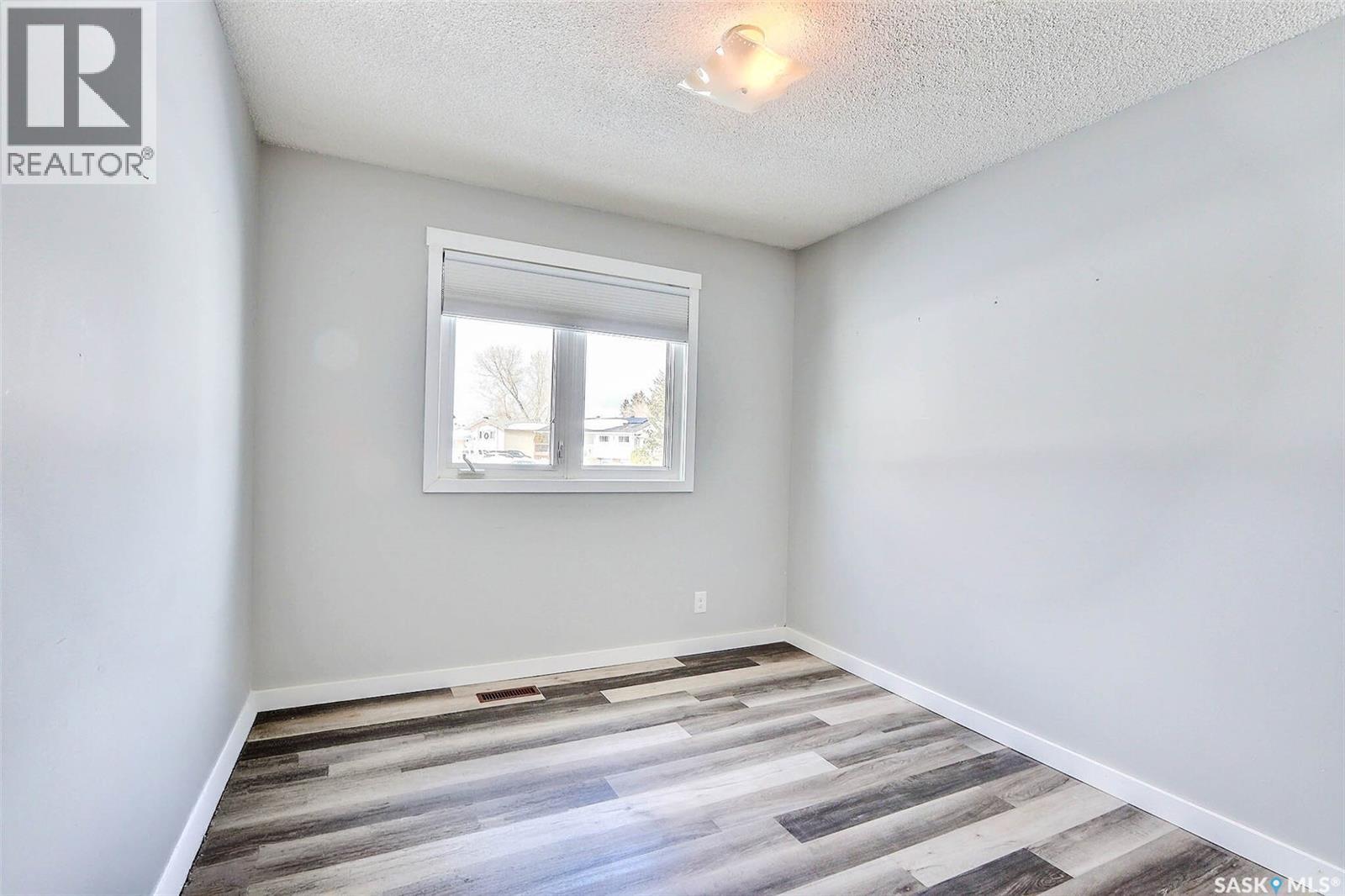 2858 Dunn Drive, Prince Albert, Saskatchewan  S6V 6K7 - Photo 10 - SK032799