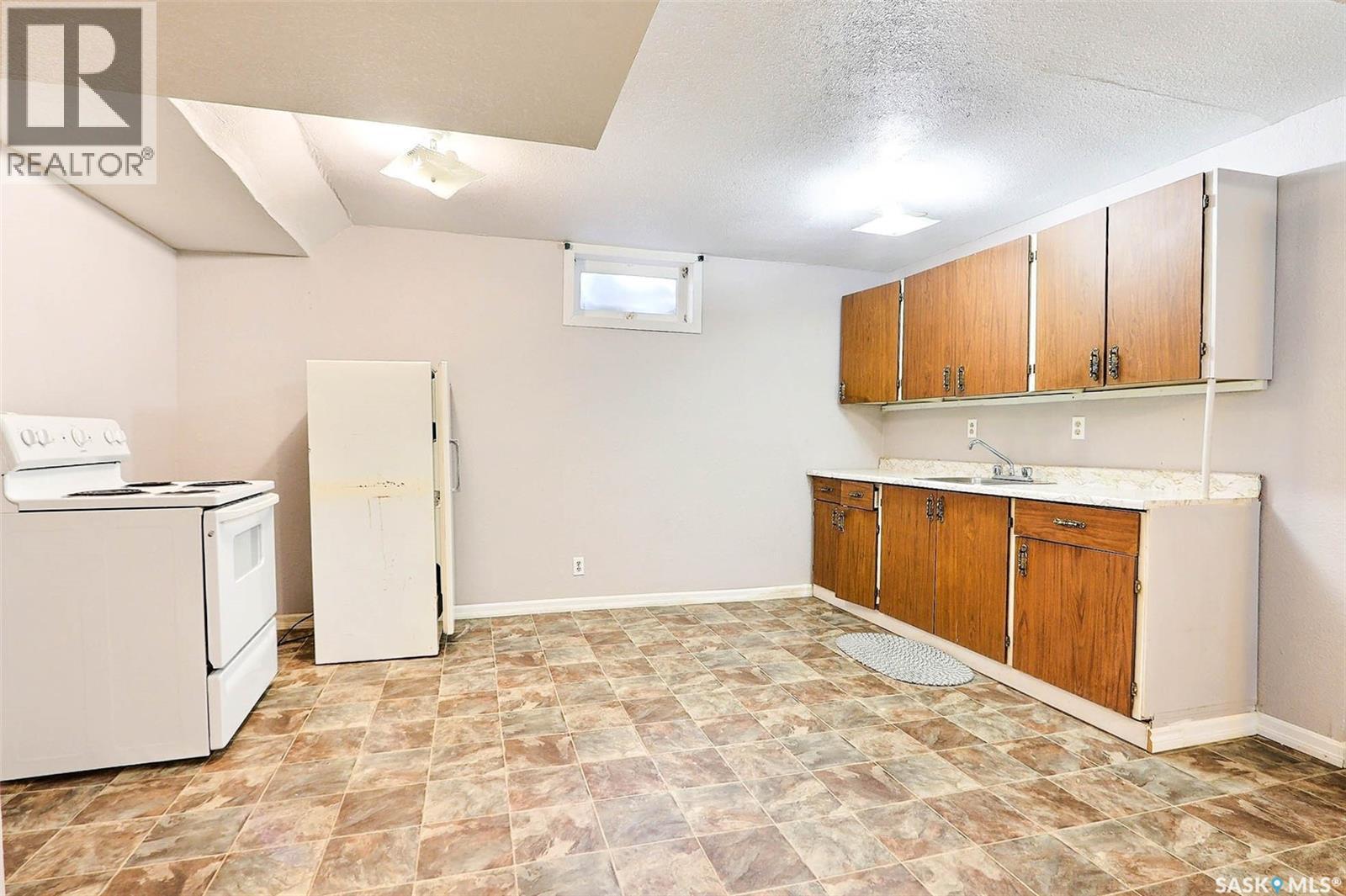 2858 Dunn Drive, Prince Albert, Saskatchewan  S6V 6K7 - Photo 17 - SK032799