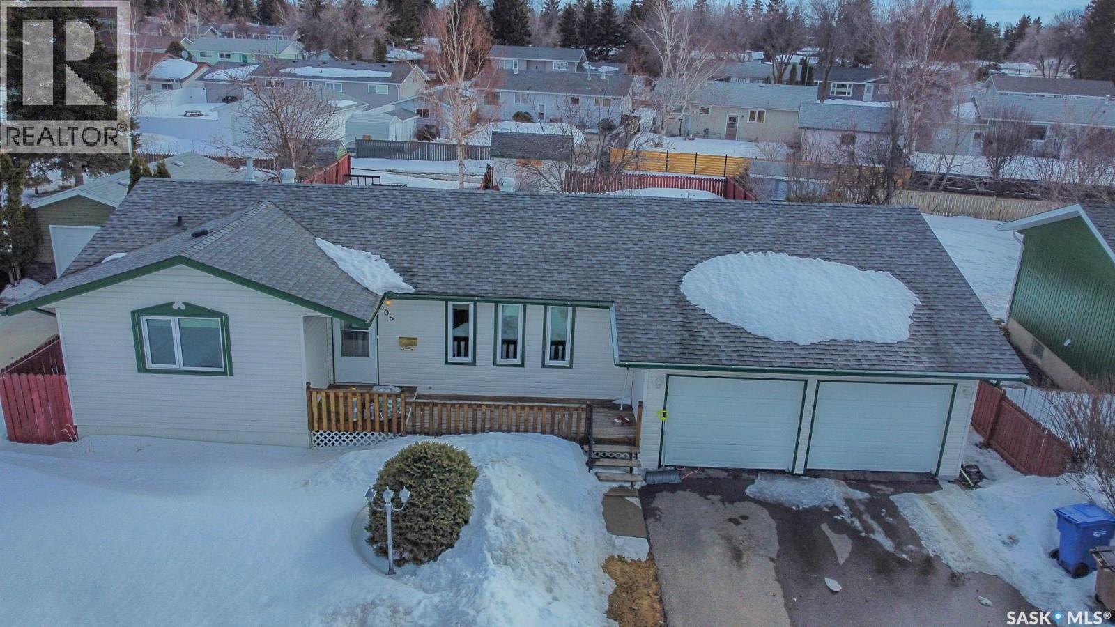 305 Churchill Drive, Melfort, Saskatchewan  S0E 1A0 - Photo 4 - SK032812