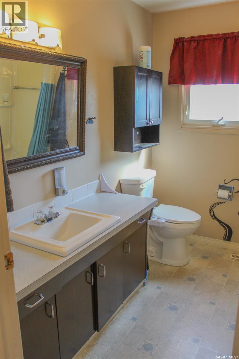 305 Churchill Drive, Melfort, Saskatchewan  S0E 1A0 - Photo 12 - SK032812