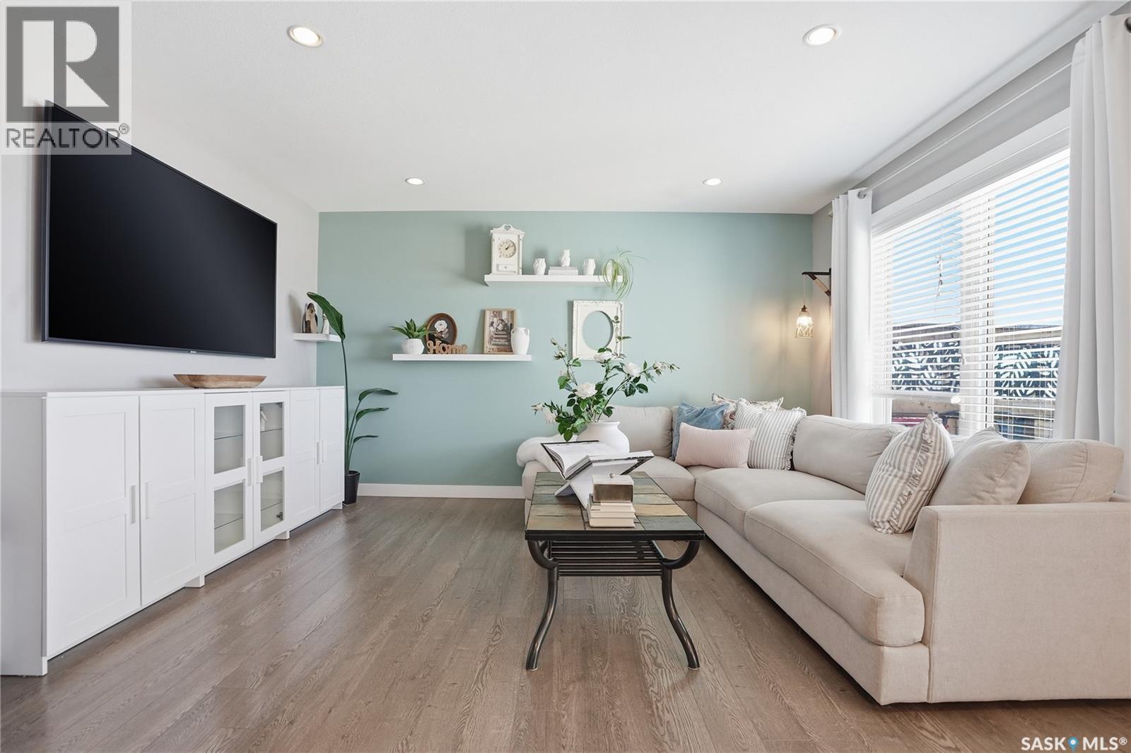 527 Maple Crescent, Warman, Saskatchewan  S0K 4S2 - Photo 6 - SK032845