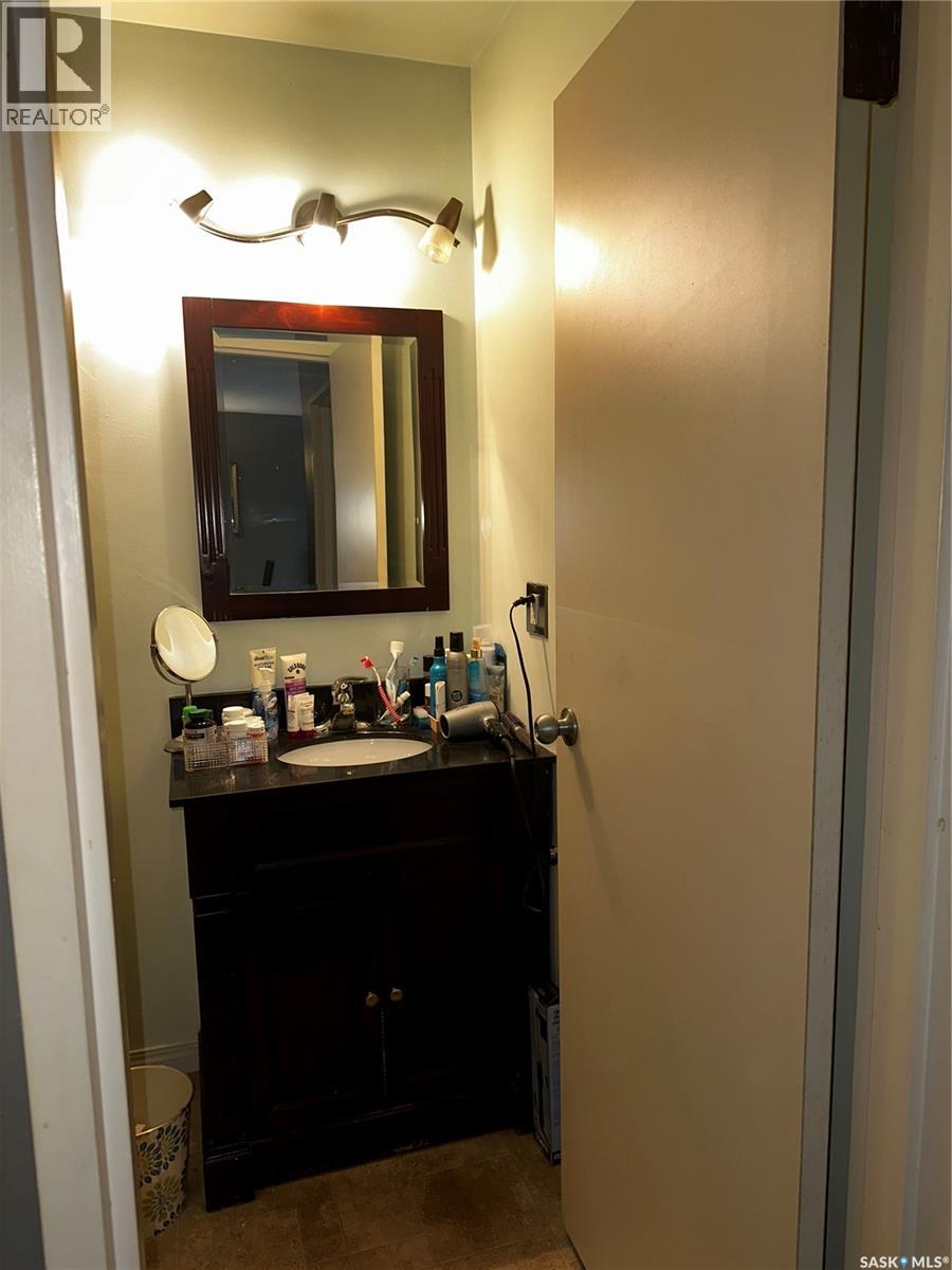 302 1808 Eaglesham Avenue, Weyburn, Saskatchewan  S4H 3A8 - Photo 8 - SK032872