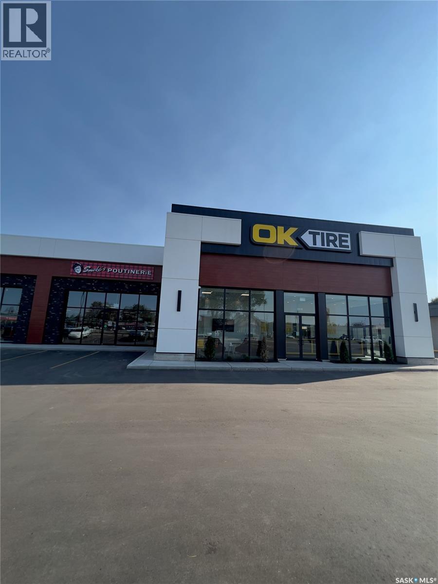 1920 8th Street E, Saskatoon, Saskatchewan  S7H 0T7 - Photo 2 - SK032875