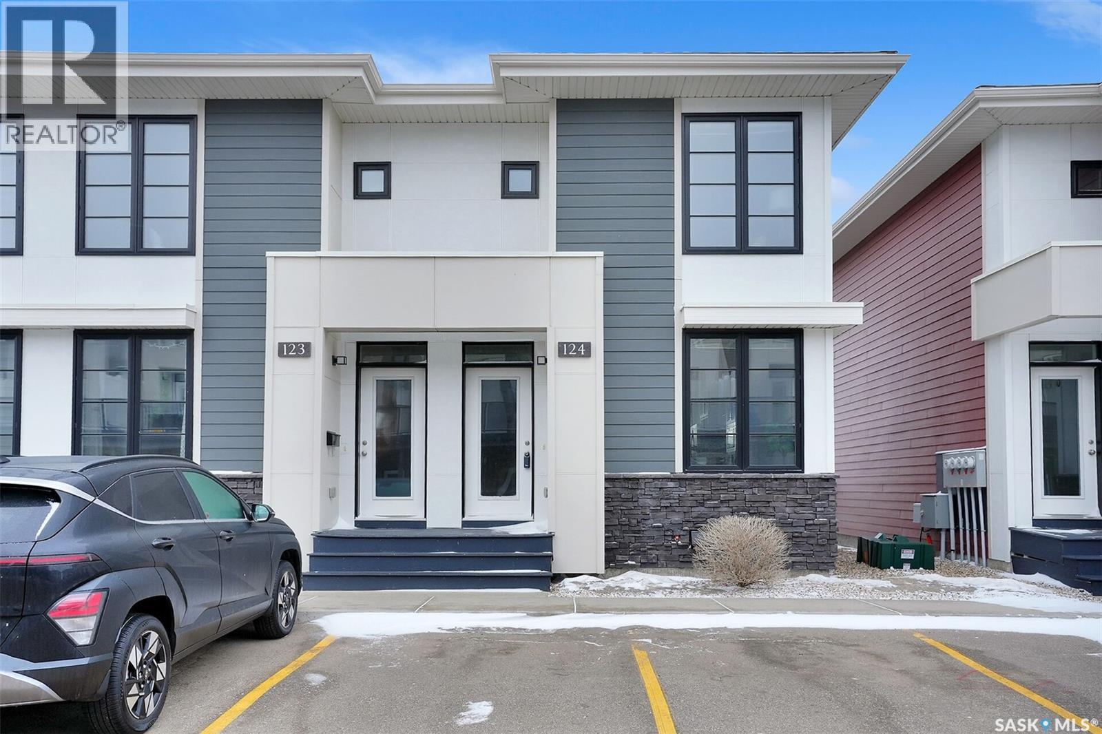 124 3229 Elgaard Drive, Regina, Saskatchewan  S4X 0L2 - Photo 1 - SK032881