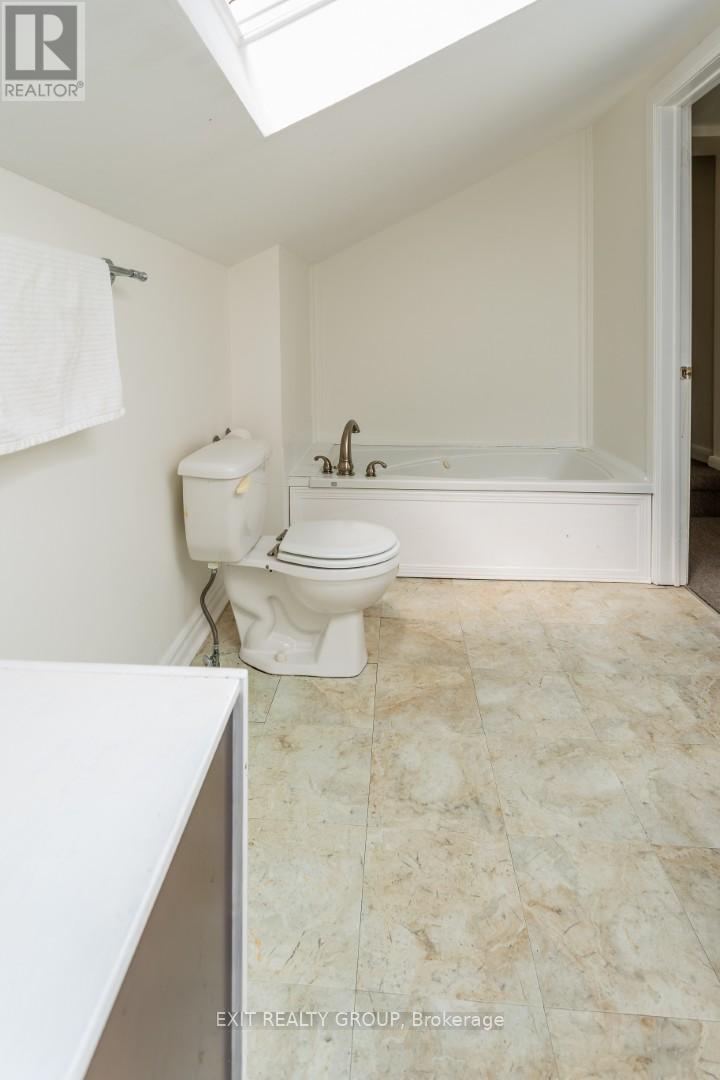 120 Lorne Avenue, Quinte West, Ontario  K8V 5B9 - Photo 39 - X12997364