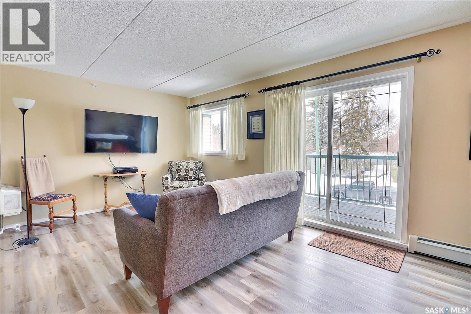 201 1 26th Street E, Prince Albert, Saskatchewan  S6V 1T7 - Photo 6 - SK032901