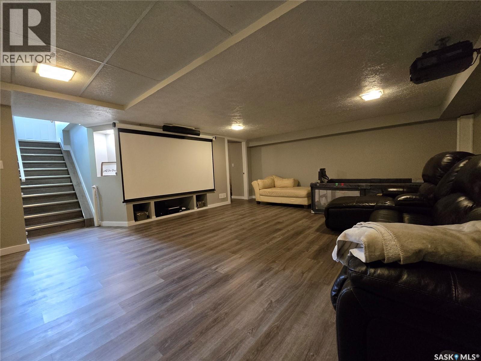 119 Montgomery Crescent, Weyburn, Saskatchewan  S4H 2X6 - Photo 23 - SK032909