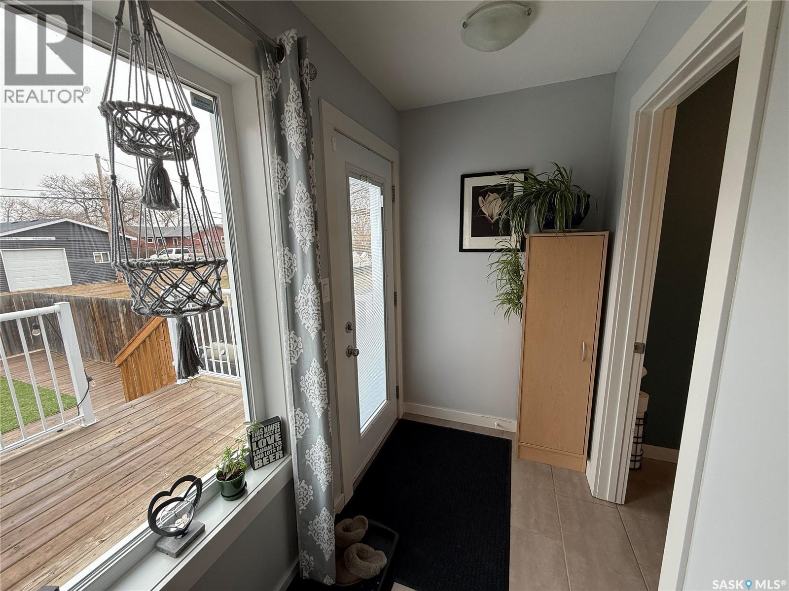 529 Alexandra Street, Weyburn, Saskatchewan  S4H 1R7 - Photo 10 - SK032913