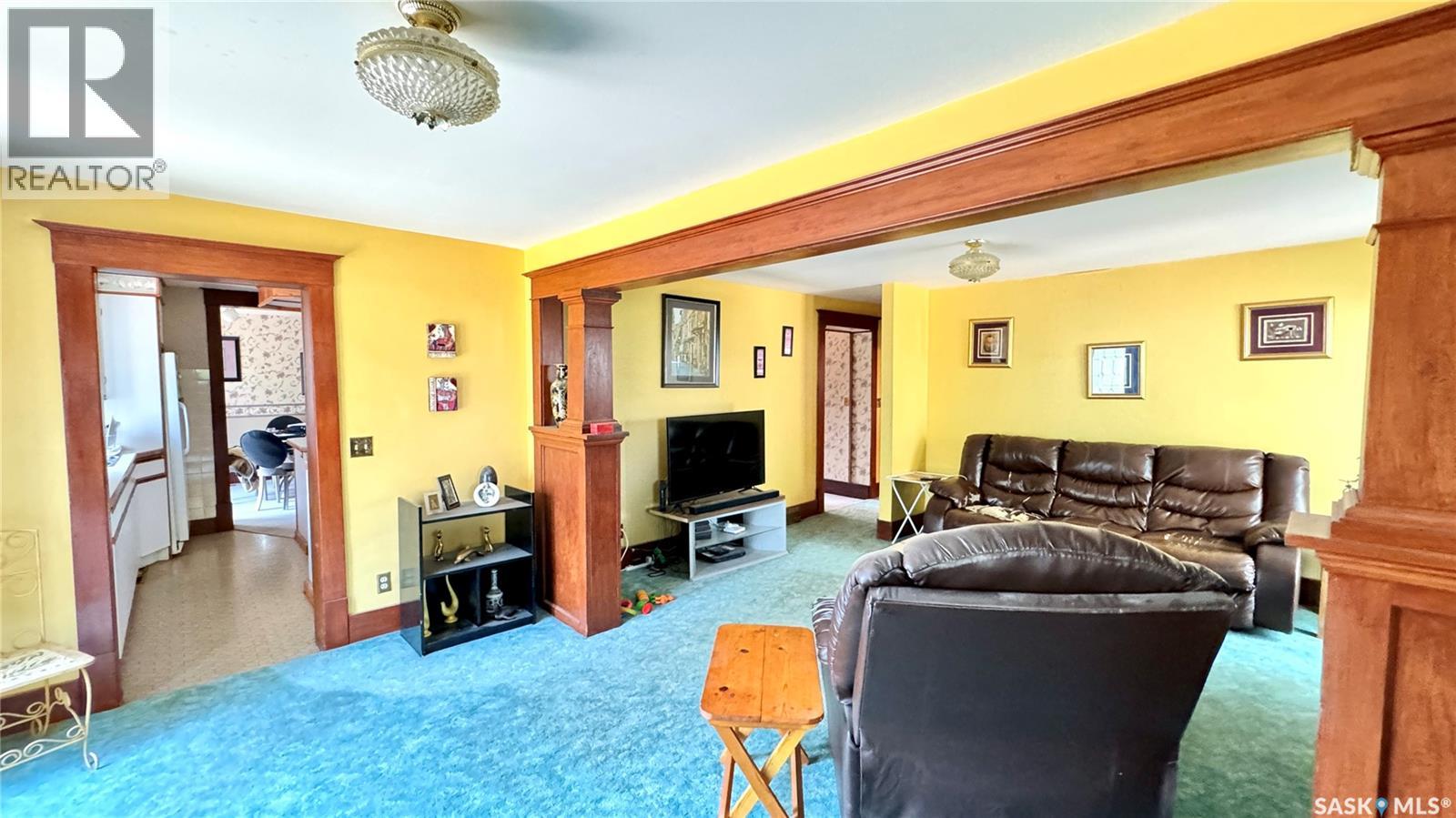 106 2nd Street E, Dinsmore, Saskatchewan  S0L 0T0 - Photo 14 - SK032917