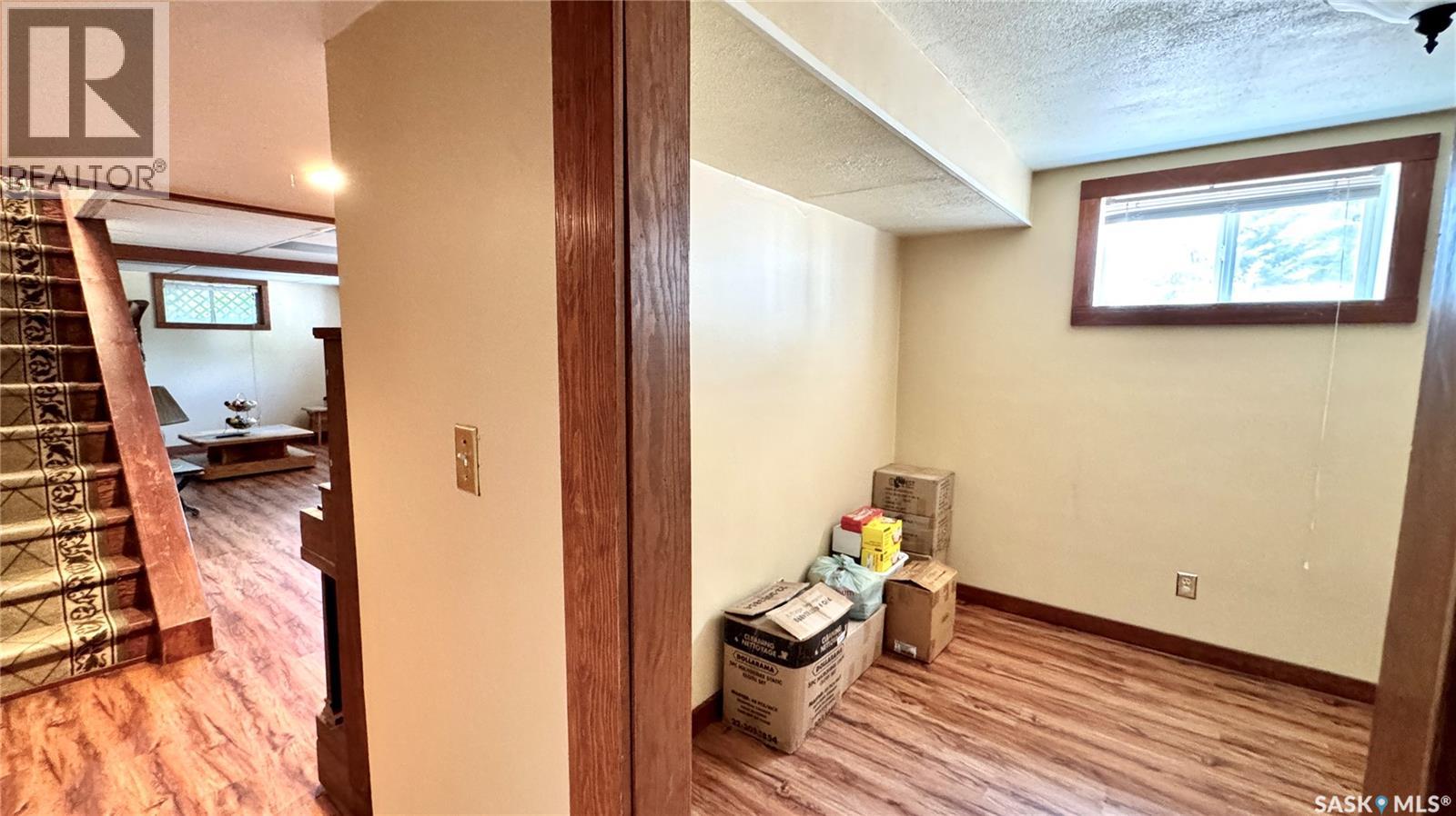 106 2nd Street E, Dinsmore, Saskatchewan  S0L 0T0 - Photo 49 - SK032917