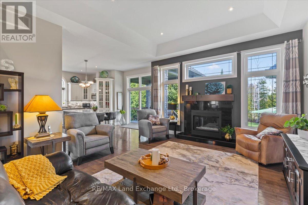 69 Fenton Drive, Saugeen Shores, Ontario  N0H 2C5 - Photo 12 - X12998570