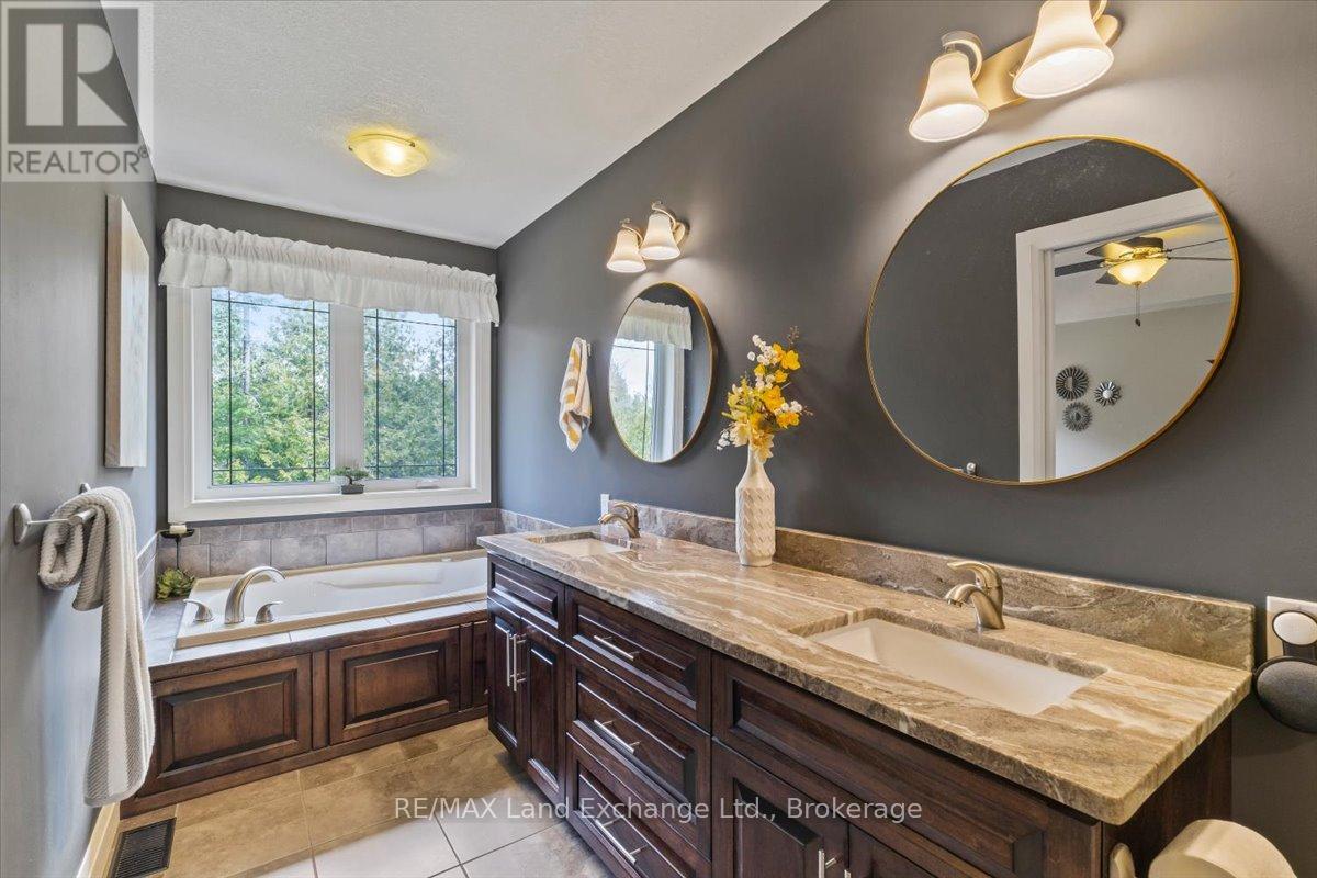 69 Fenton Drive, Saugeen Shores, Ontario  N0H 2C5 - Photo 18 - X12998570