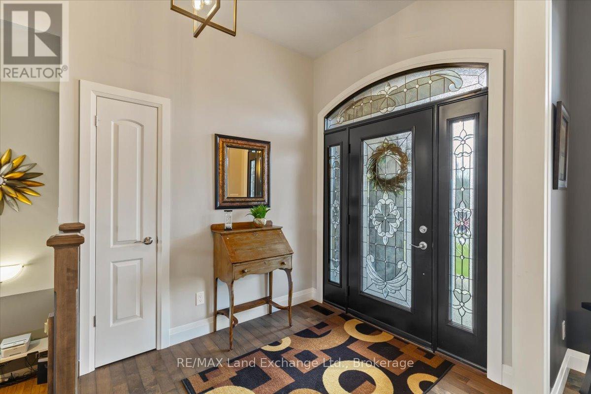 69 Fenton Drive, Saugeen Shores, Ontario  N0H 2C5 - Photo 3 - X12998570