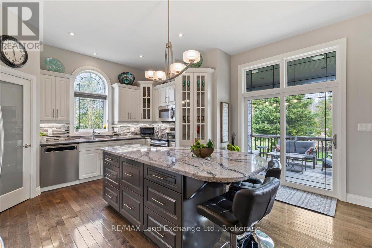 69 Fenton Drive, Saugeen Shores, Ontario  N0H 2C5 - Photo 8 - X12998570