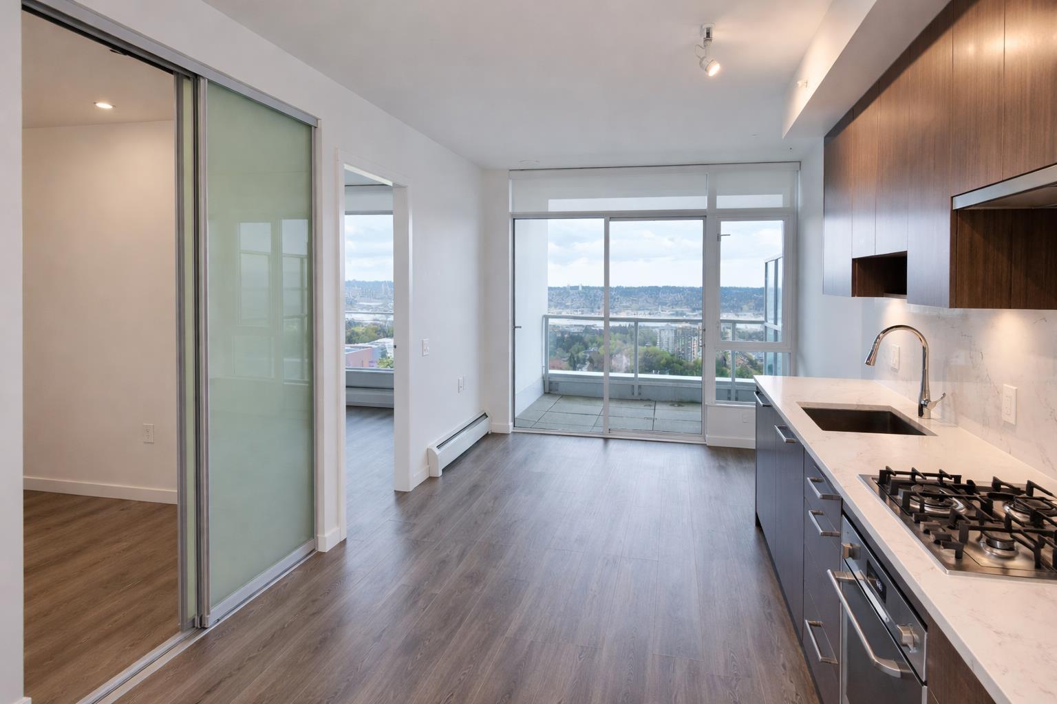 3503 13350 Central Avenue, Surrey, British Columbia  V3T 0S1 - Photo 1 - R3111444