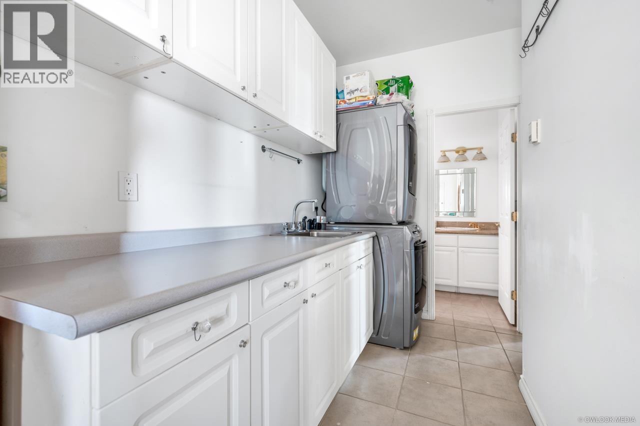 2154 Burquitlam Drive, Vancouver, British Columbia  V5P 2P1 - Photo 8 - R3111277