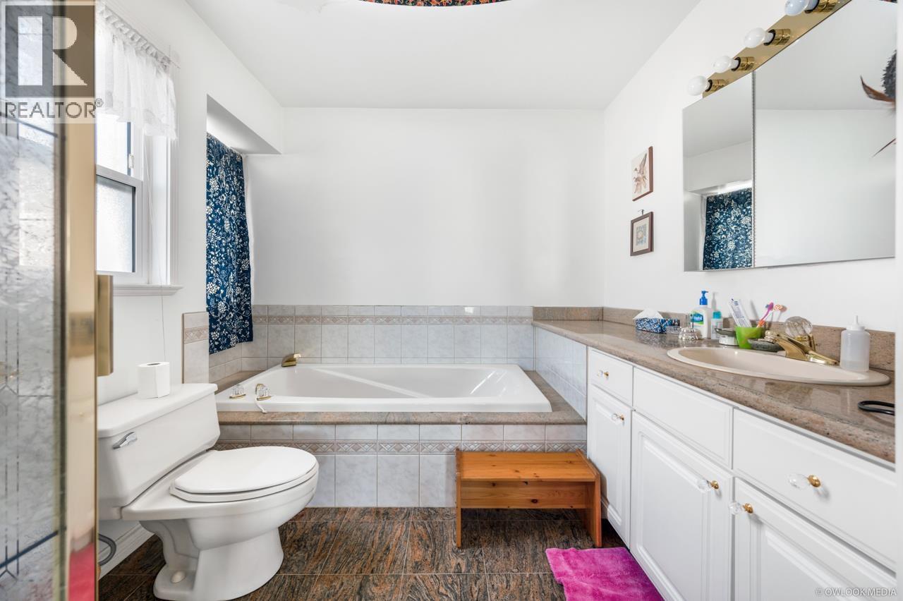 2154 Burquitlam Drive, Vancouver, British Columbia  V5P 2P1 - Photo 18 - R3111277