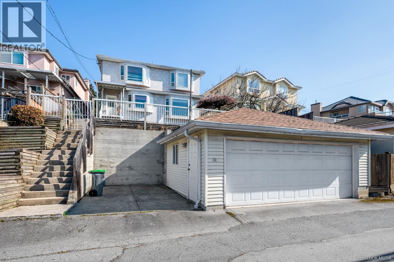 2154 Burquitlam Drive, Vancouver, British Columbia  V5P 2P1 - Photo 28 - R3111277
