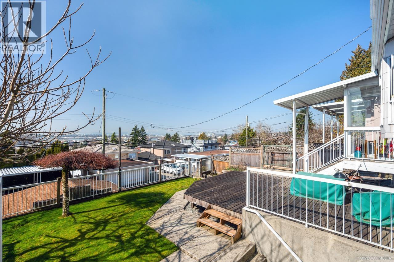 2154 Burquitlam Drive, Vancouver, British Columbia  V5P 2P1 - Photo 29 - R3111277