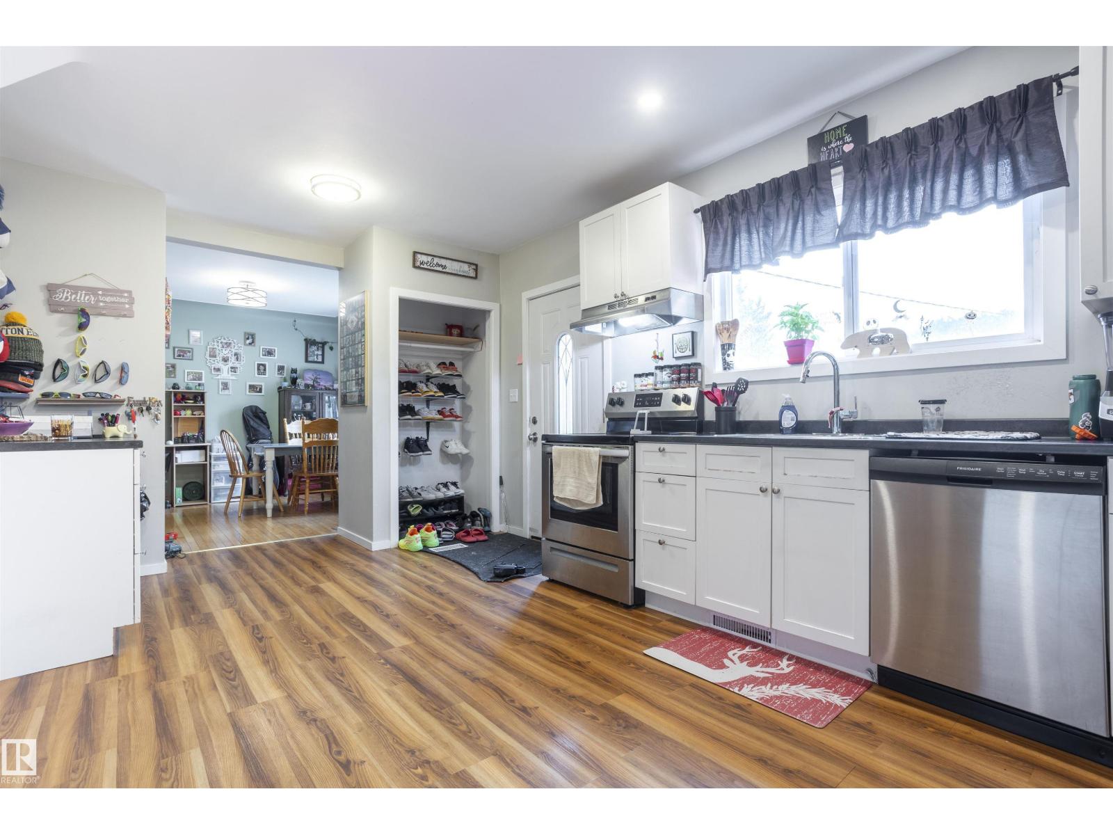 10880 73 St Nw, Edmonton, Alberta  T5B 1Y7 - Photo 2 - E4482237