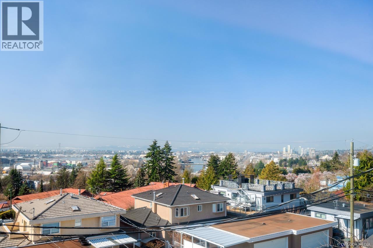 2154 Burquitlam Drive, Vancouver, British Columbia  V5P 2P1 - Photo 23 - R3111277