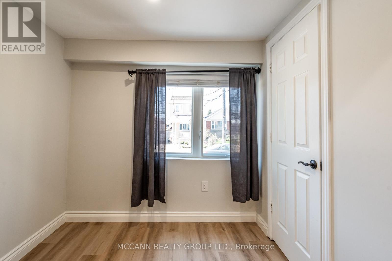 Main And 2nd - 301 Robina Avenue, Toronto, Ontario  M6C 3Z2 - Photo 11 - C12998558