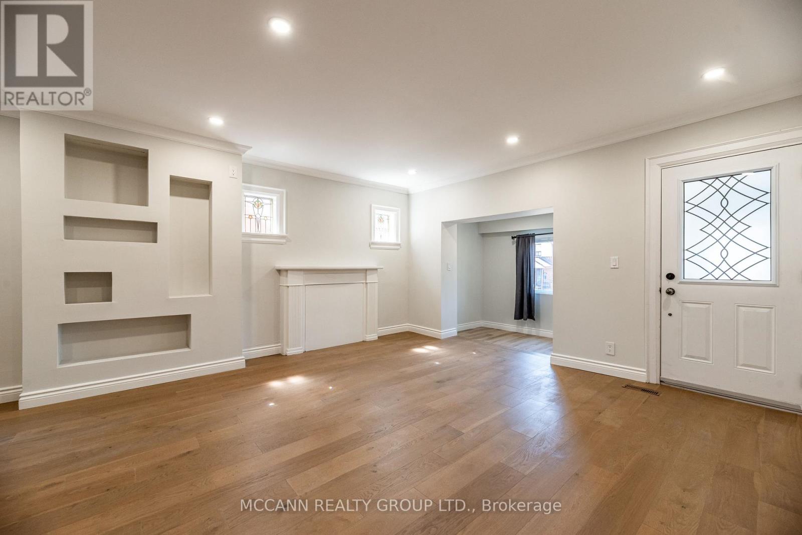 Main And 2nd - 301 Robina Avenue, Toronto, Ontario  M6C 3Z2 - Photo 13 - C12998558