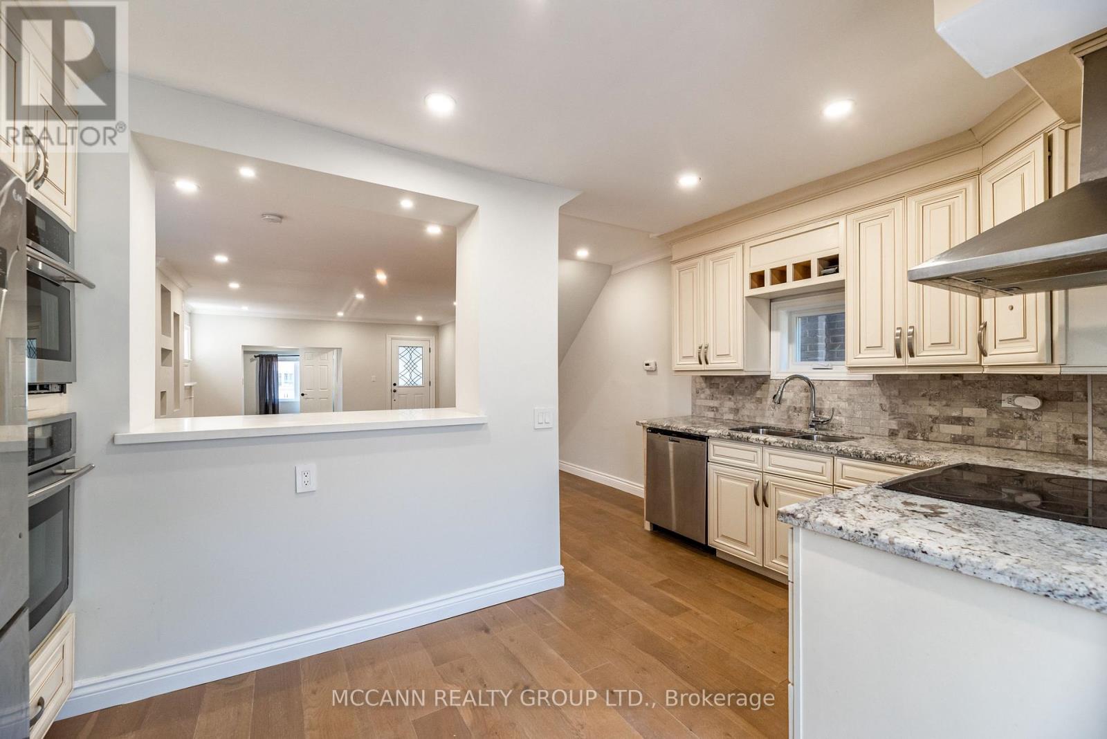 Main And 2nd - 301 Robina Avenue, Toronto, Ontario  M6C 3Z2 - Photo 14 - C12998558