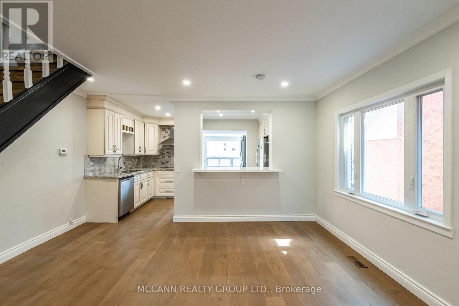 Main And 2nd - 301 Robina Avenue, Toronto, Ontario  M6C 3Z2 - Photo 8 - C12998558